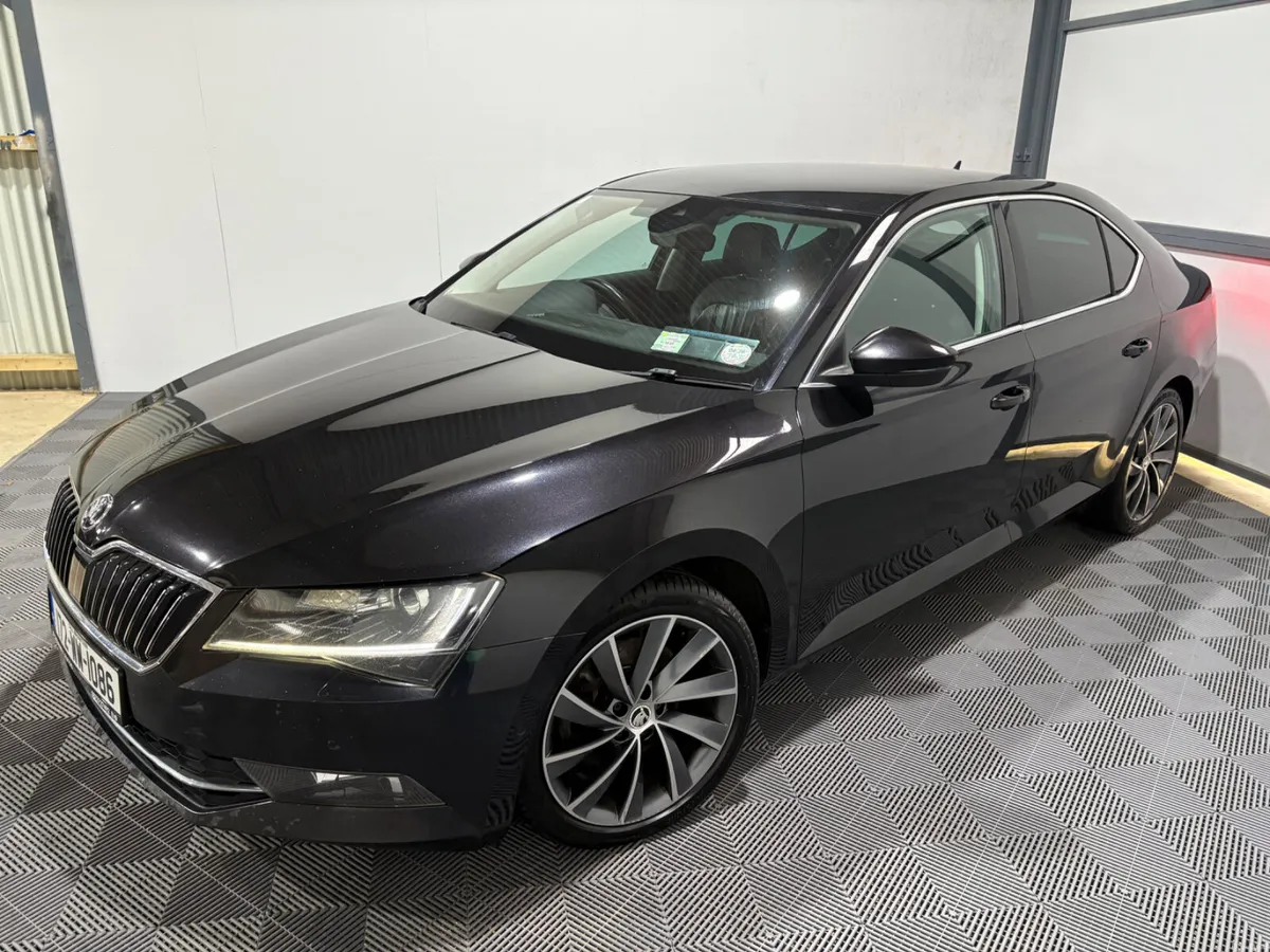 2017 Skoda Superb L&K 2.0 TDi DSG 150 BHP - Image 5