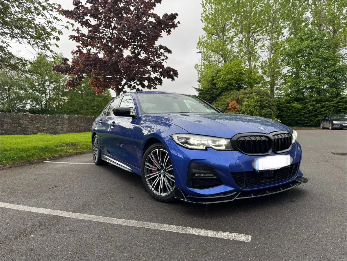 BMW 3-Series 2019 - Image 1
