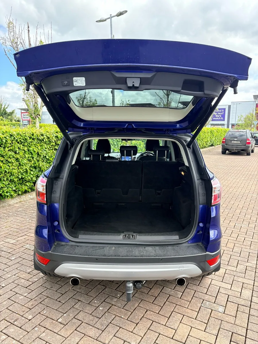 Car - Image 4