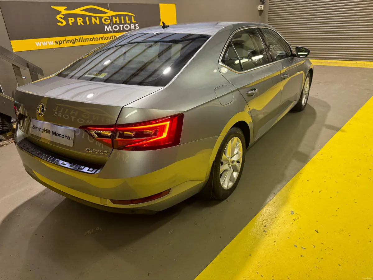 2017 Skoda Superb 1.6 TDI Style DSG AUTO 120 BHP - Image 3