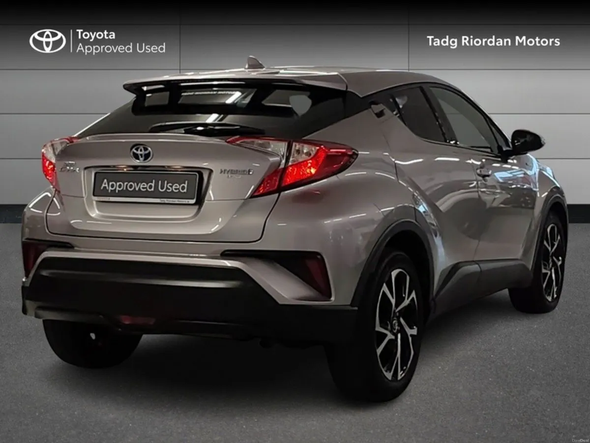 Toyota C-HR HYBRID SPORT - Image 2