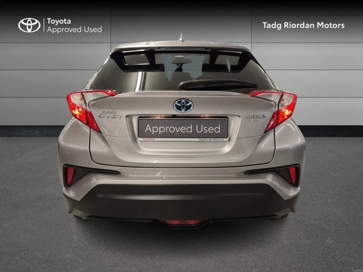 Toyota C-HR HYBRID SPORT - Image 4