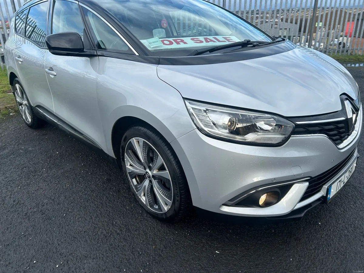 2017 RENAULT SENIC 7 SEATER - Image 1