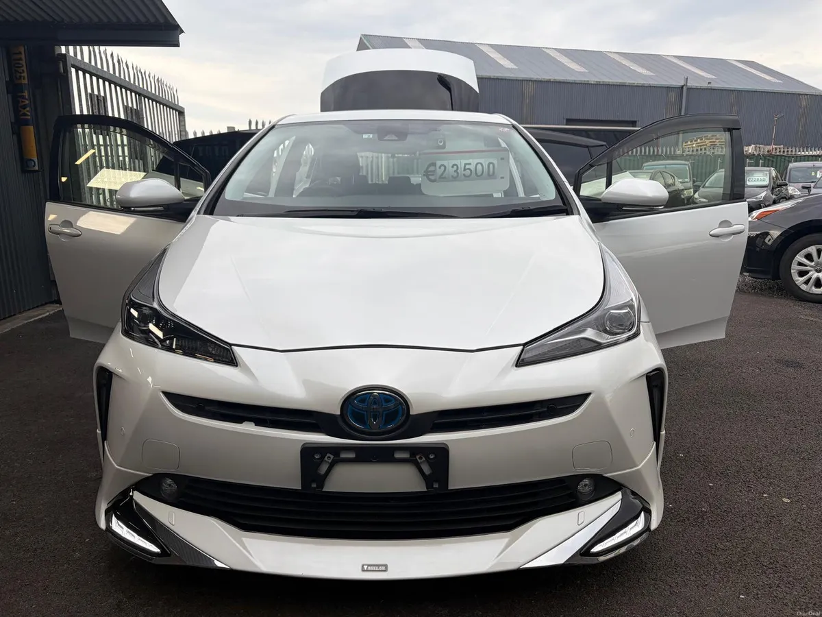 Toyota Prius 2022 - Image 2