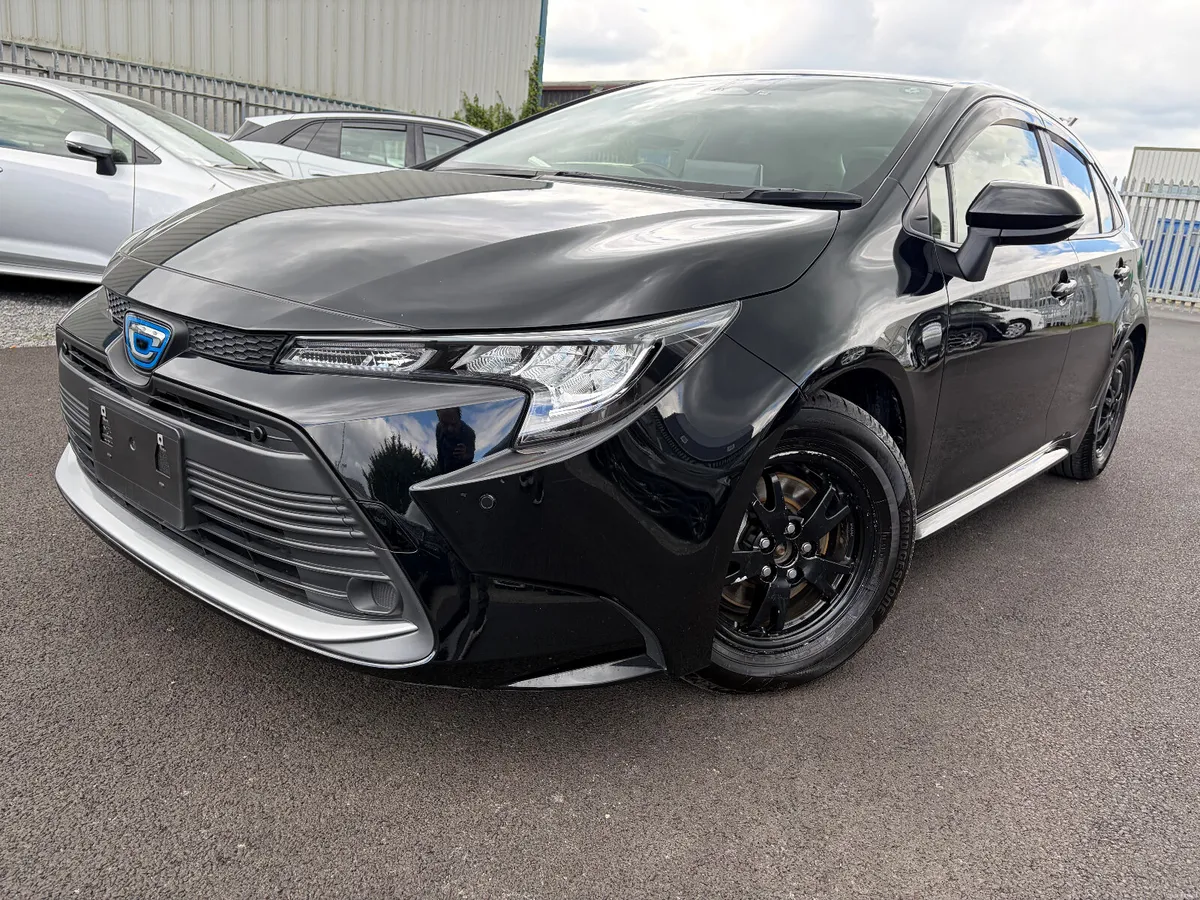 2023 Toyota Corolla Hybird Automatic 1 owner car - Image 2