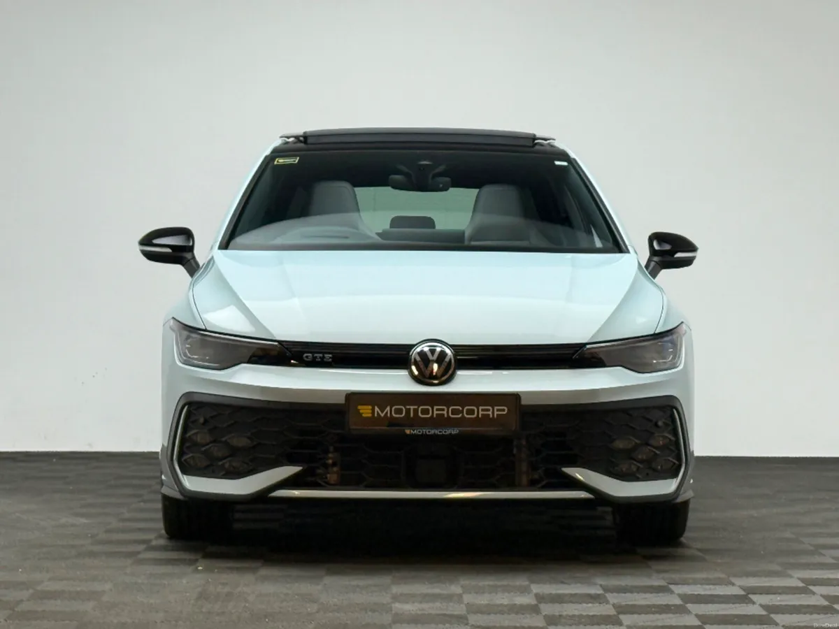 Volkswagen Golf GTE 1.5 PHEV 272HP DSG - Image 2