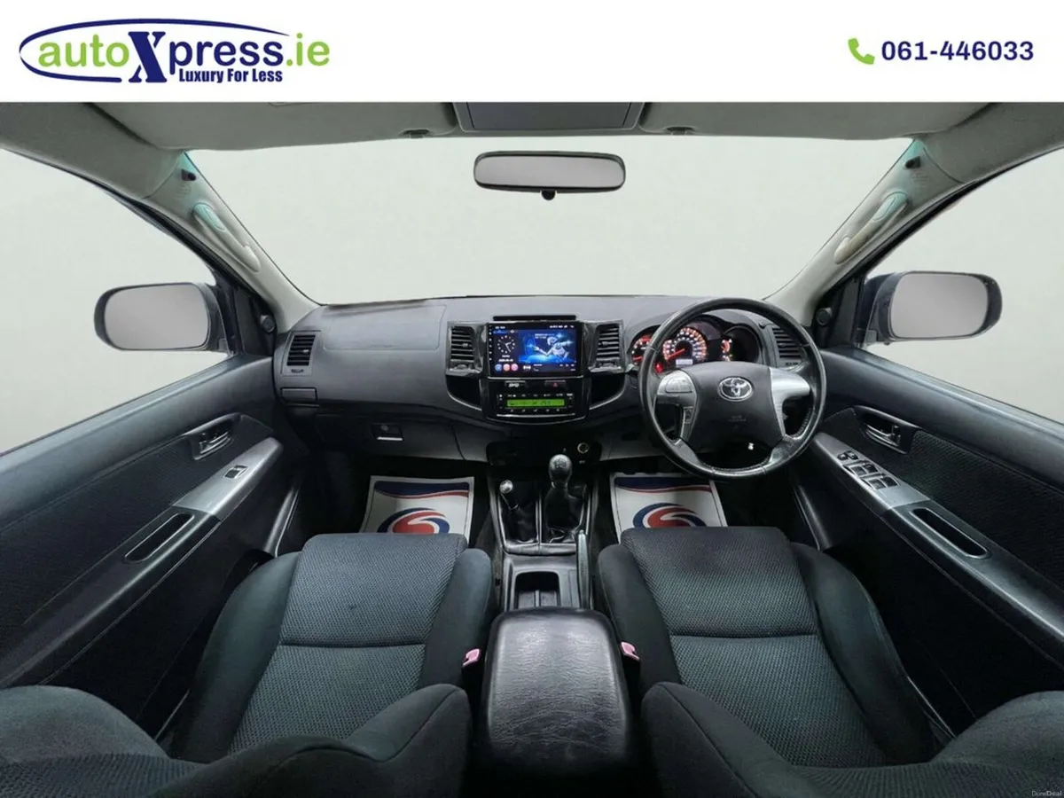 Toyota Hilux 4WD Invinc, Double Cab, Manual - Image 2
