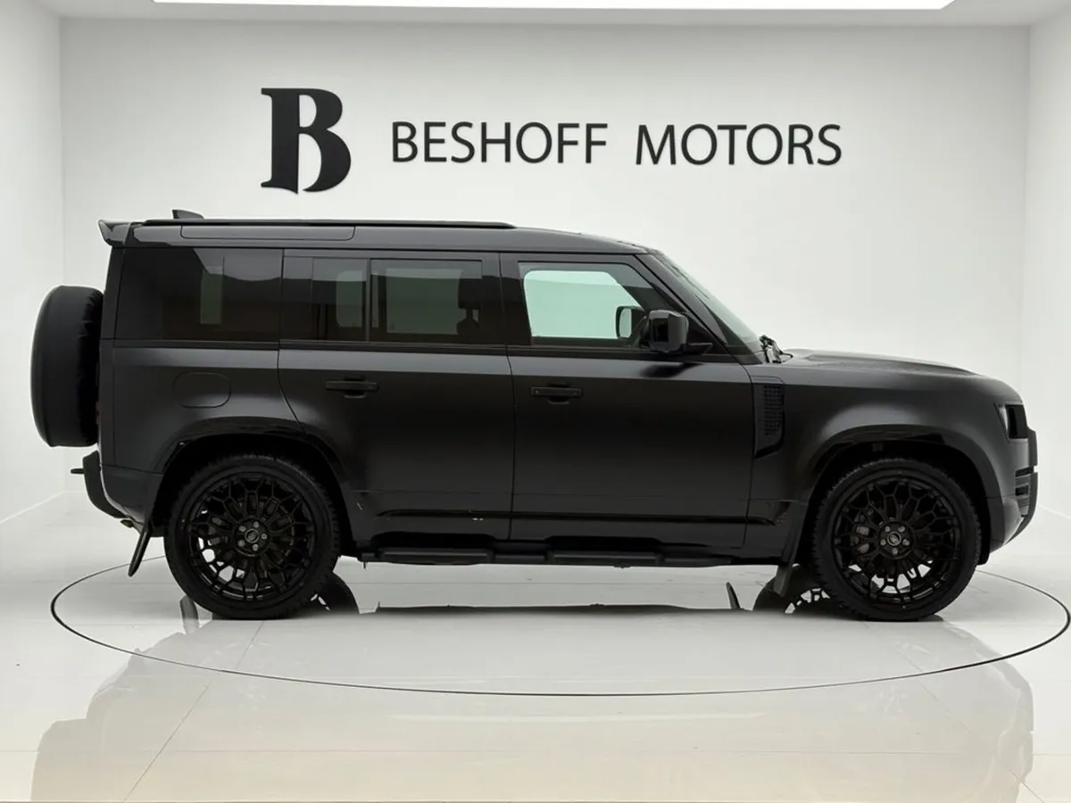 Land Rover Defender X-DYNAMIC SE=SATIN PPF//22'' A - Image 4