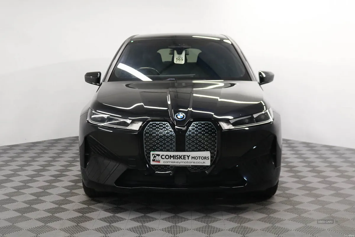 BMW iX 40 M Sport Edition - Image 2