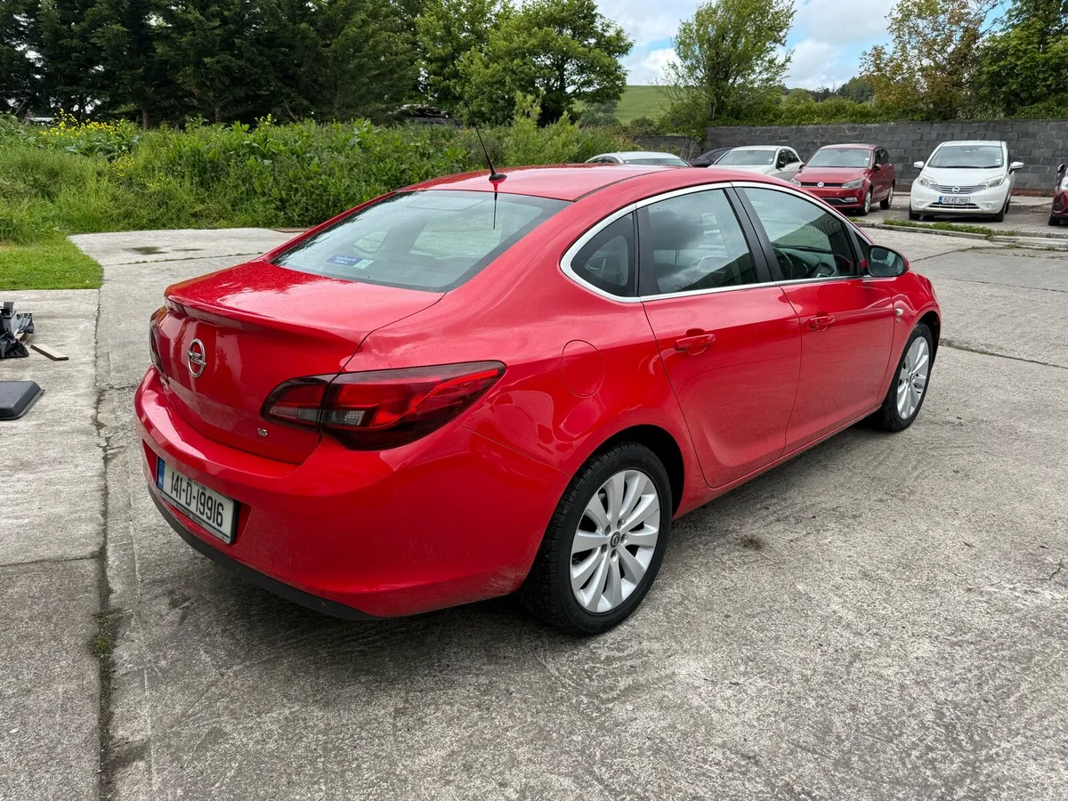 Opel astra automatic low millage - Image 3