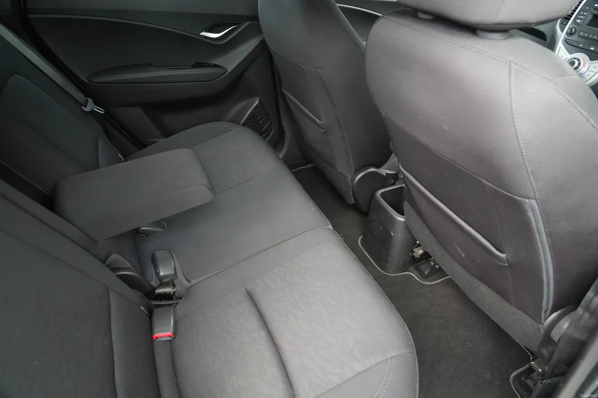 2014 Hyundai ix20 1.4 Diesel Manual - Image 4