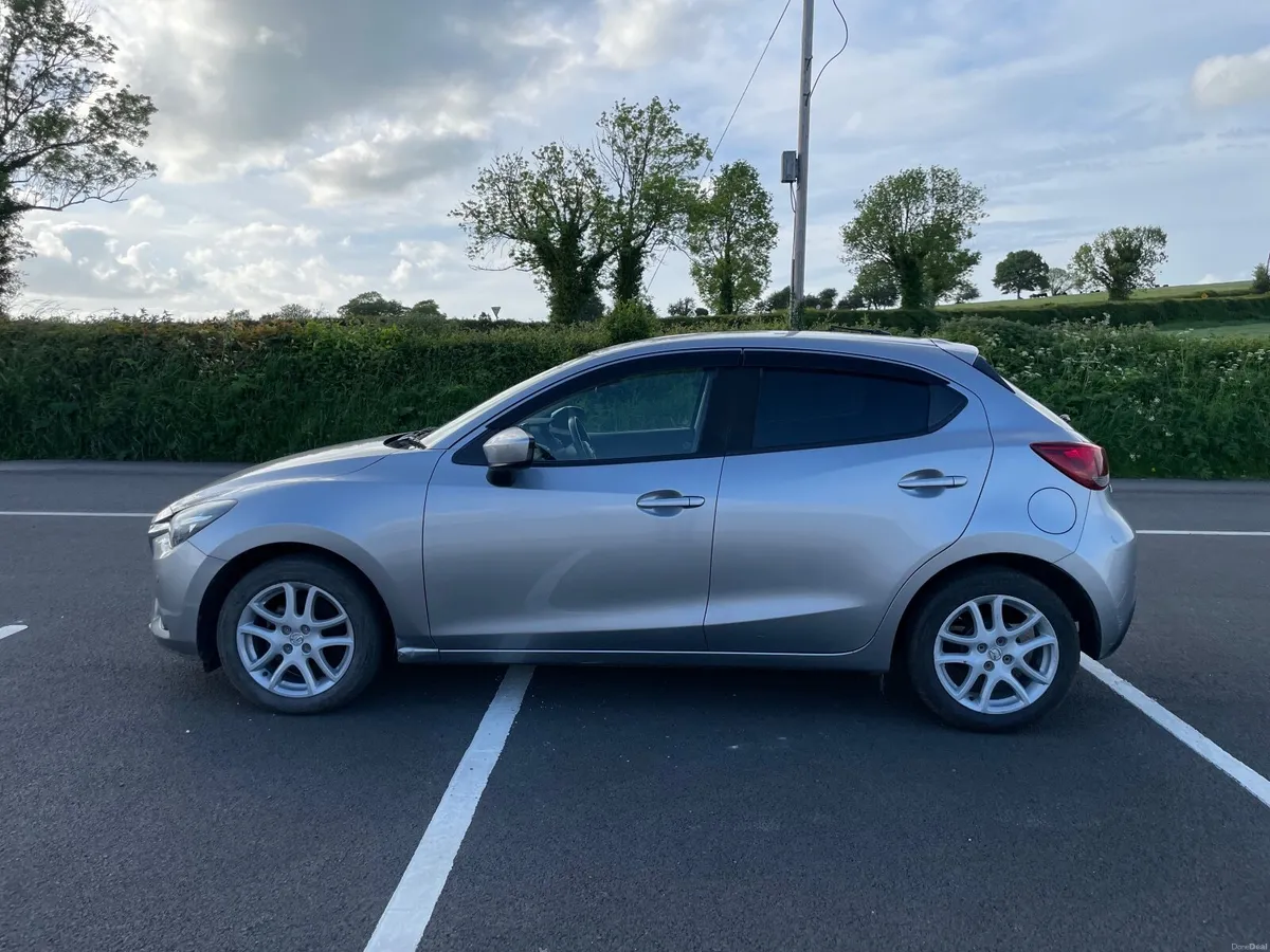 2016 Mazda Demio 1.3 petrol - Image 4