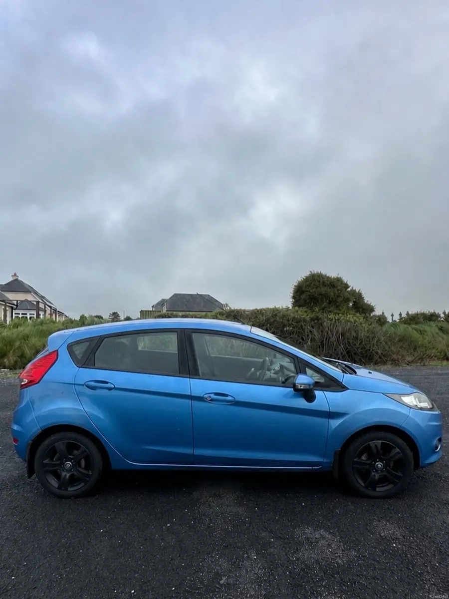 Ford Fiesta 1.2 - Image 2