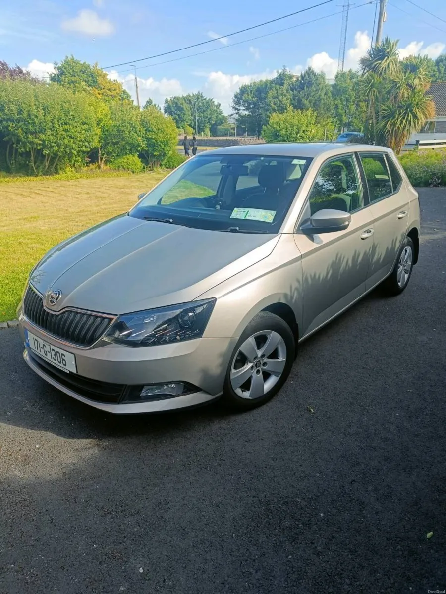 2017 (171) Skoda Fabia
AMBITION 1.0 MPI 60HP 4DR - Image 1