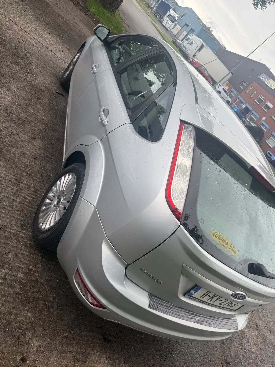 Ford Focus 2011 - Image 4