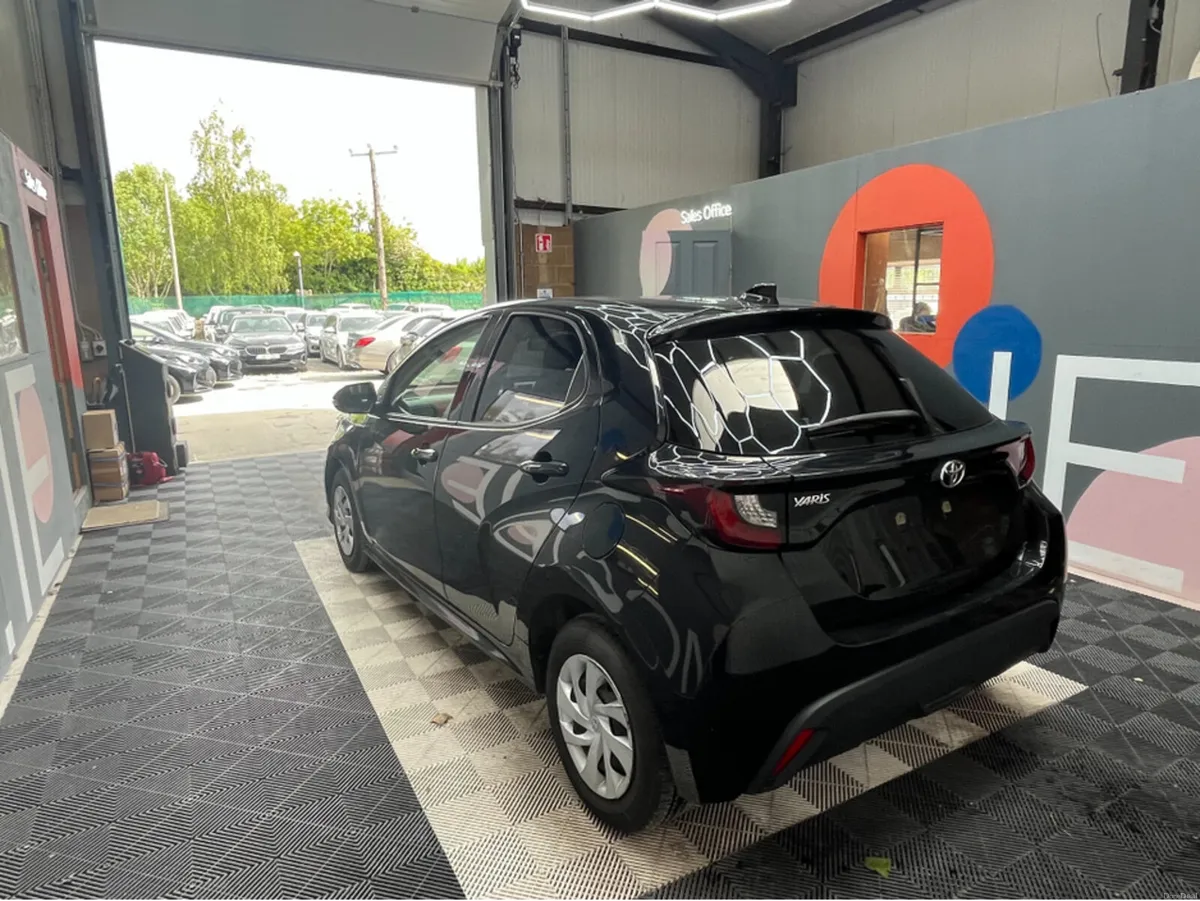 Toyota Yaris 2021 TOYOTA YARIS X 1.0 AUTOMATIC / R - Image 4