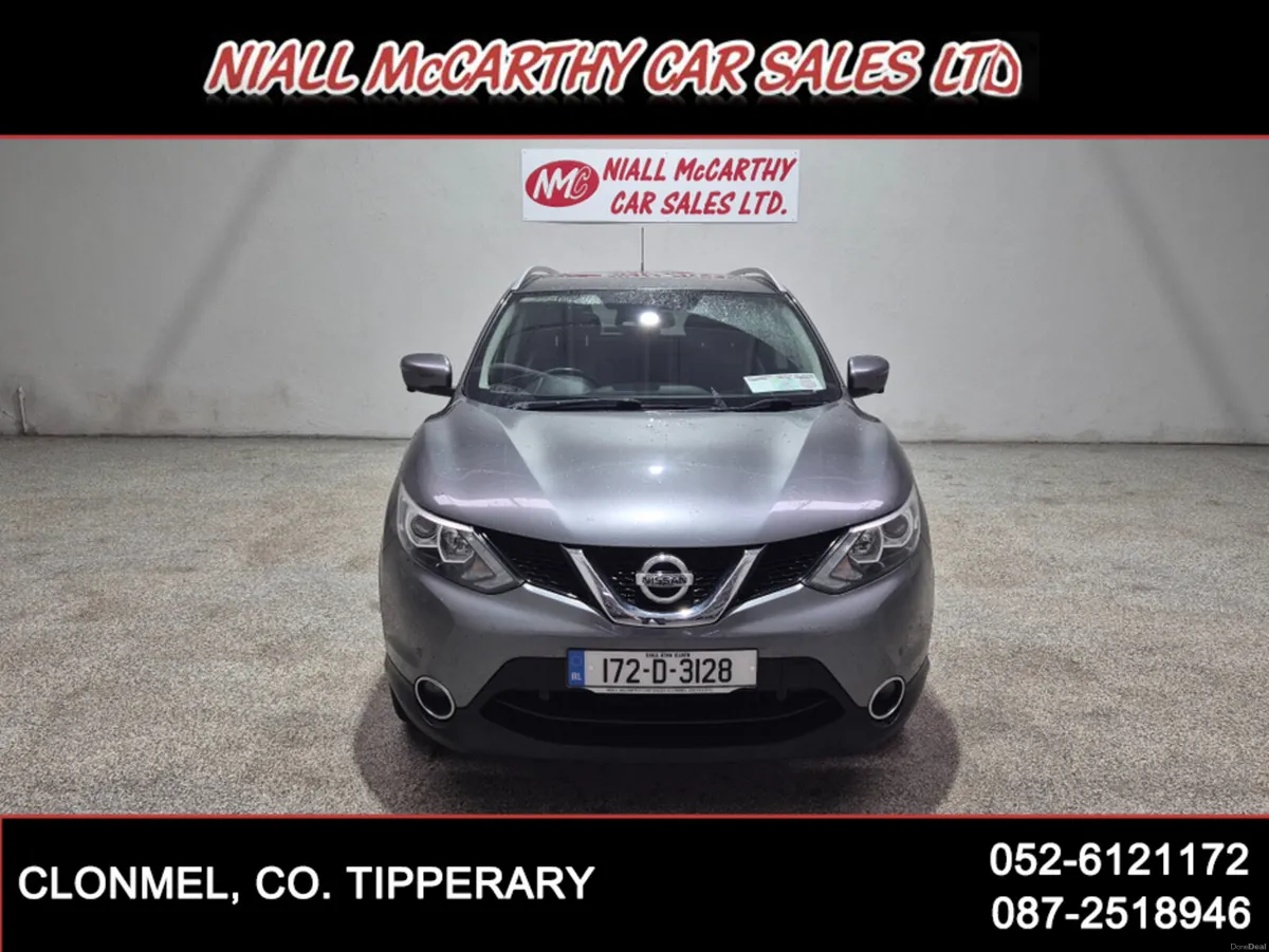 Nissan Qashqai 1.2 SV PREMIUM - LEATHER & PAN ROOF - Image 2