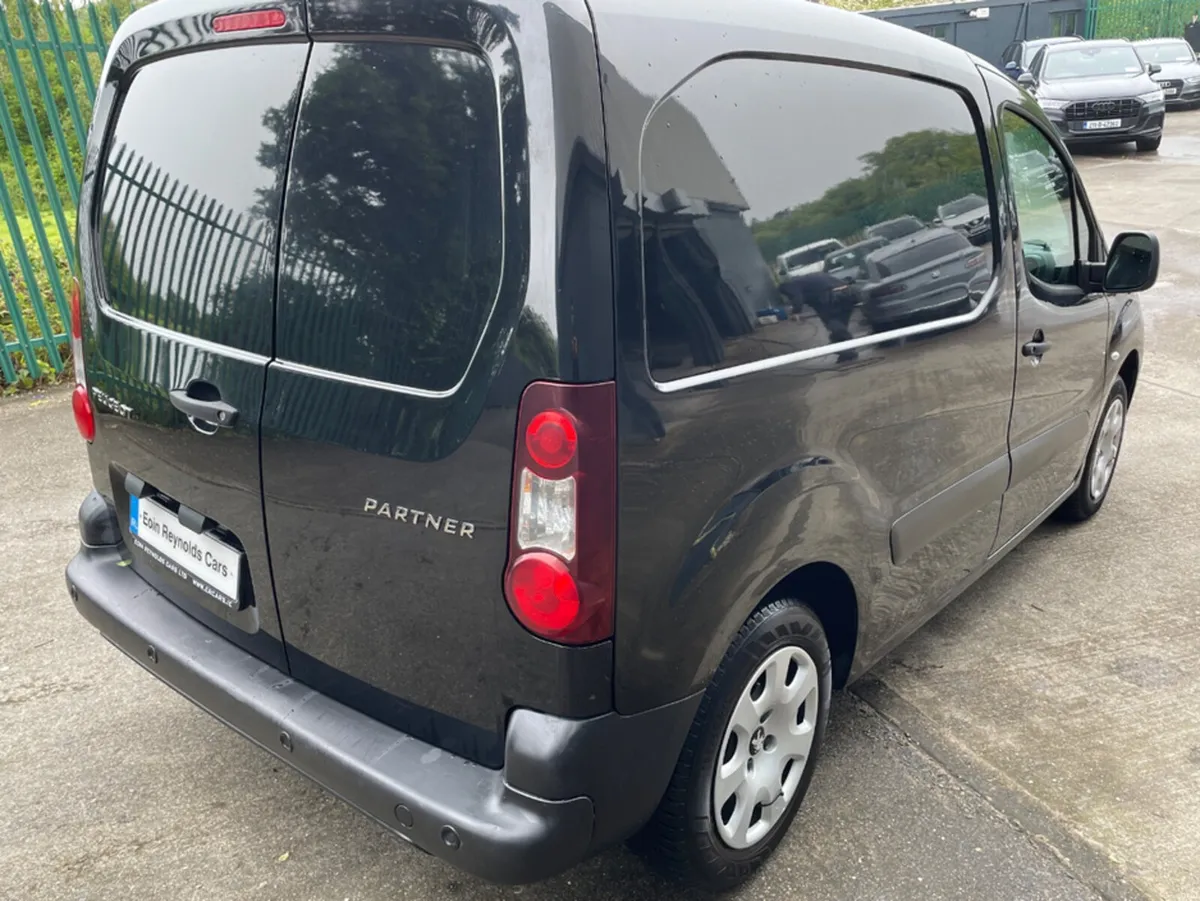 Peugeot Partner PROFESSIONAL 1.6 BLUE HDI NEW DOE! - Image 4