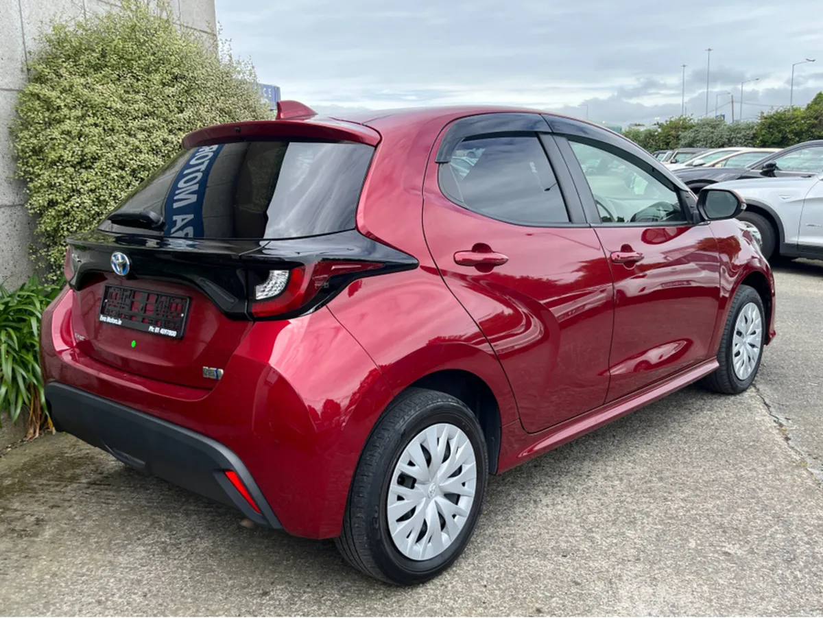 Toyota Yaris X 4WD HYBRID AUTOMATIC 1.5 PETROL //K - Image 4