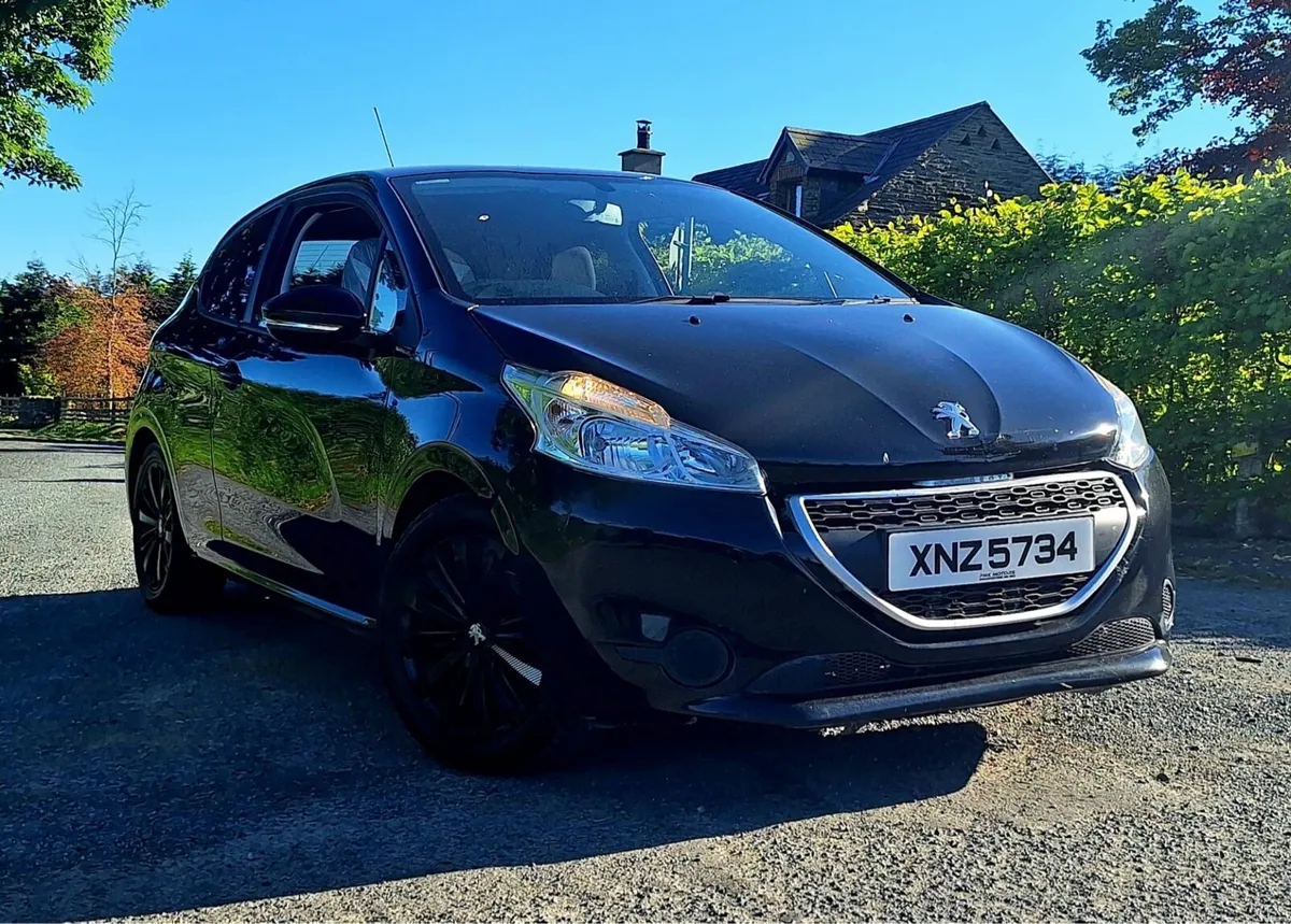 Peugeot 208 - Image 4