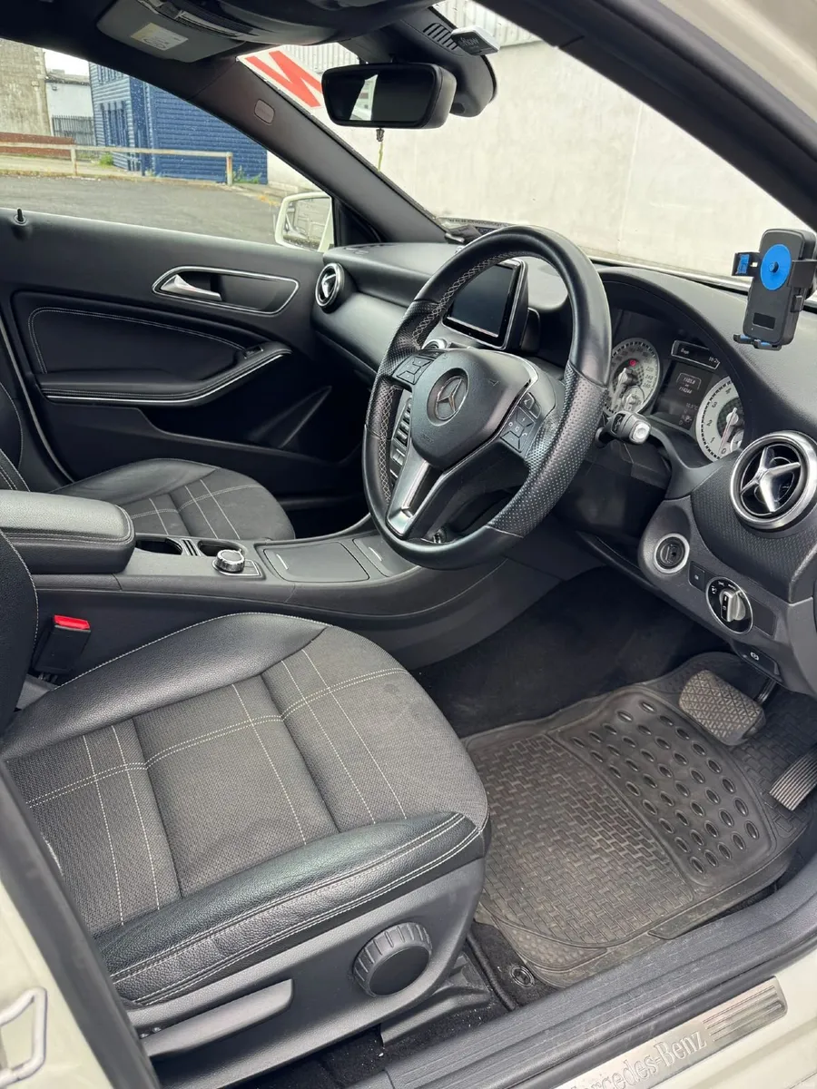 Mercedes-Benz A-Class 2014 - Image 4