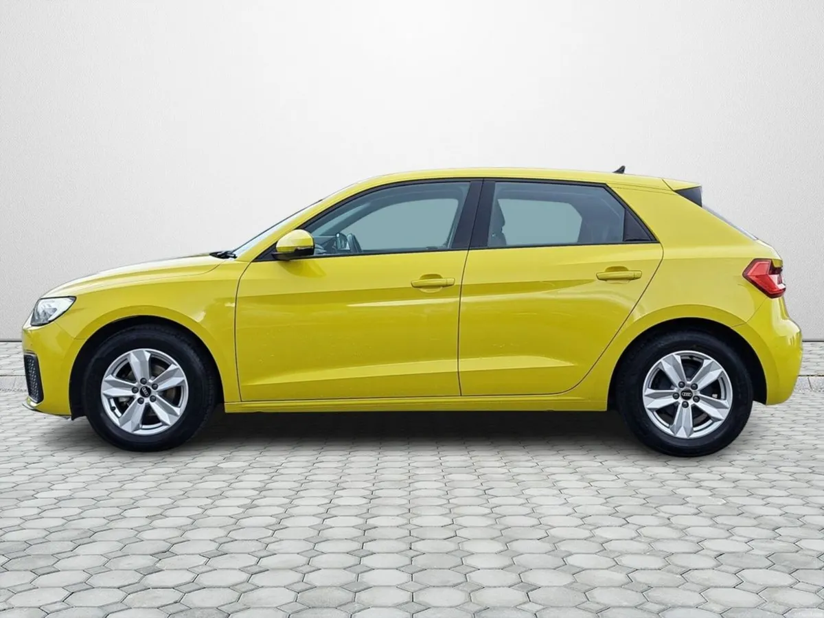 Audi A1 TFSI AUTOMATIC SPORT BACK - Image 5
