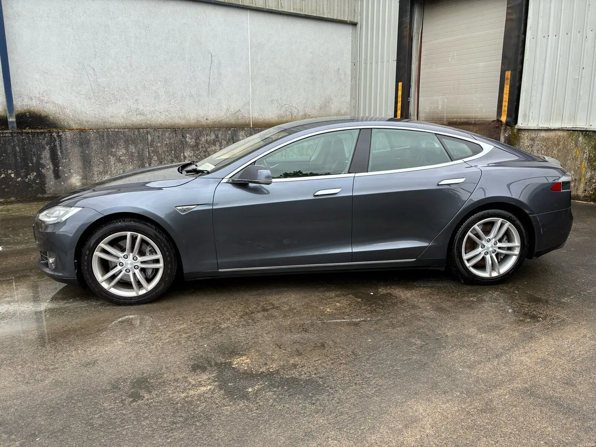 2014 Tesla Model S75  €9950 Free charging - Image 2