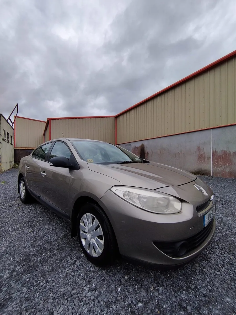 Renault Fluence 2010 - Image 1