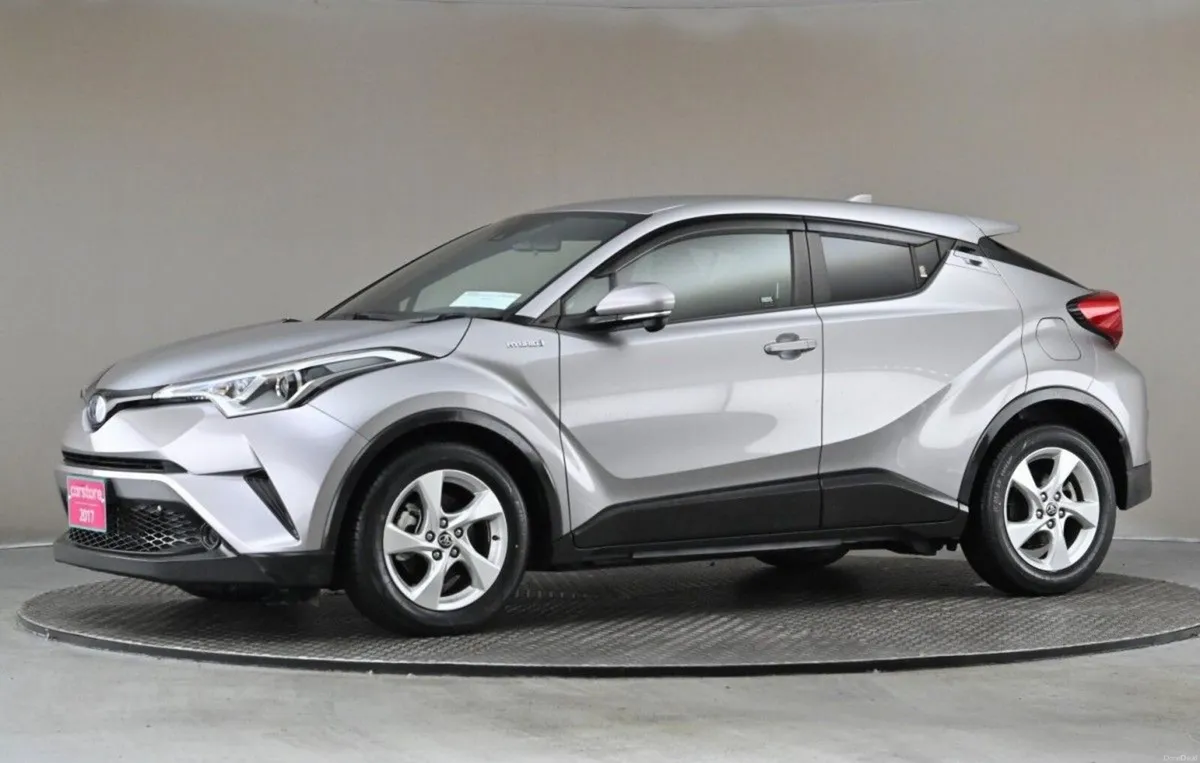 Toyota C-HR 1.8 HYBRID **REVERSE CAM** - Image 4