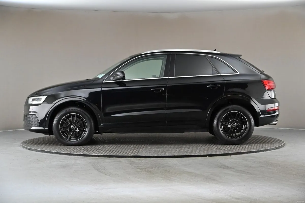 Audi Q3 **Just Reduced** 1.4 TFSI S-TRONIC **PARK - Image 5