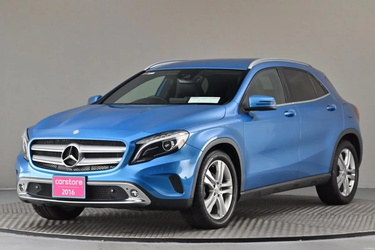 Mercedes-Benz GLA GLA 180 **POWERED TAILGATE**HALF - Image 4