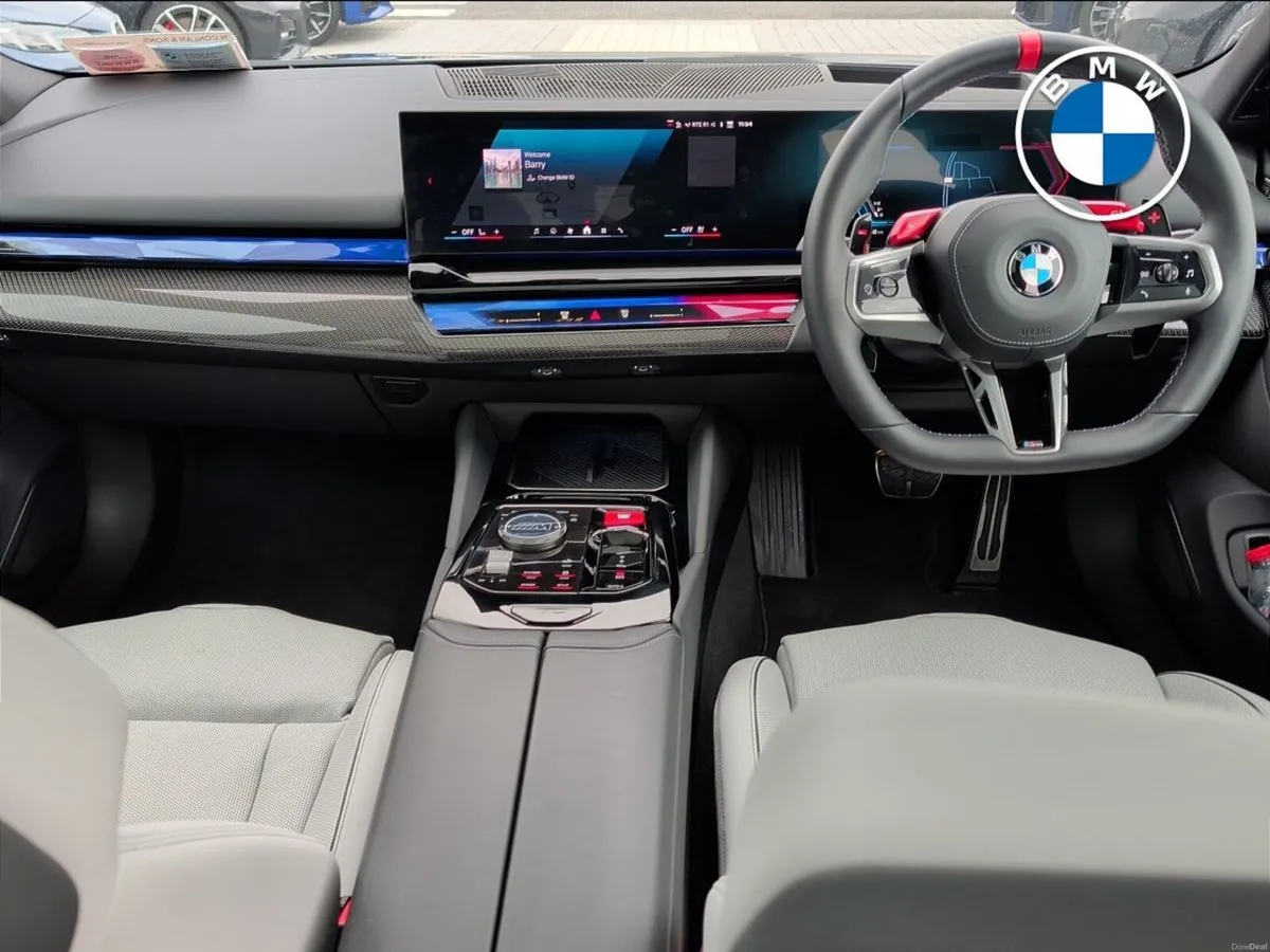 BMW M5 M5 PHEV 4DR AUTO + M Performance Carbon Kit - Image 4