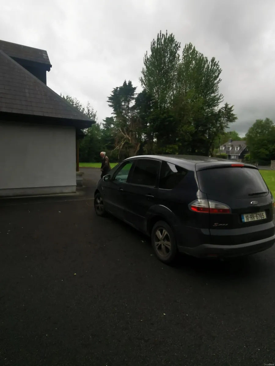 Ford S-Max 2010 - Image 1