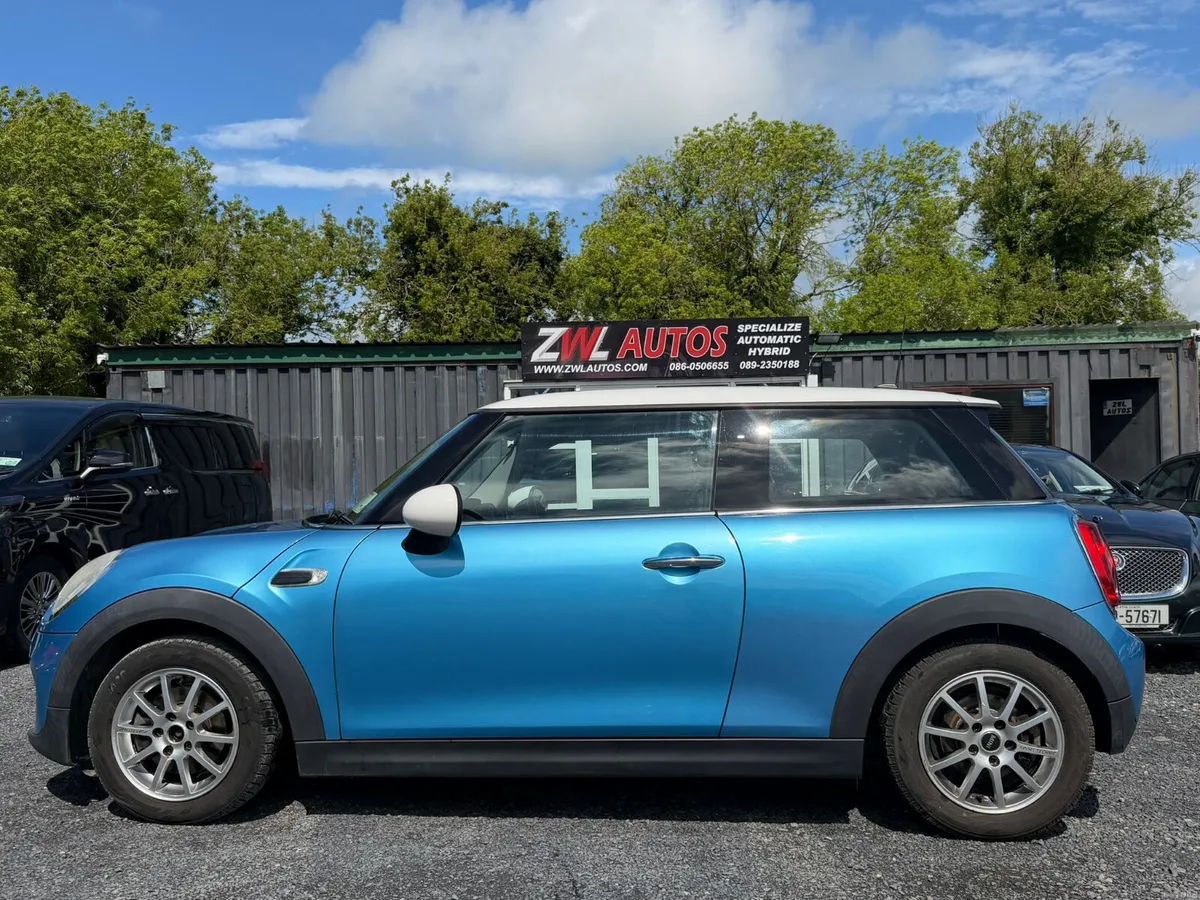 15 MINI COOPER 1.5 - Image 4