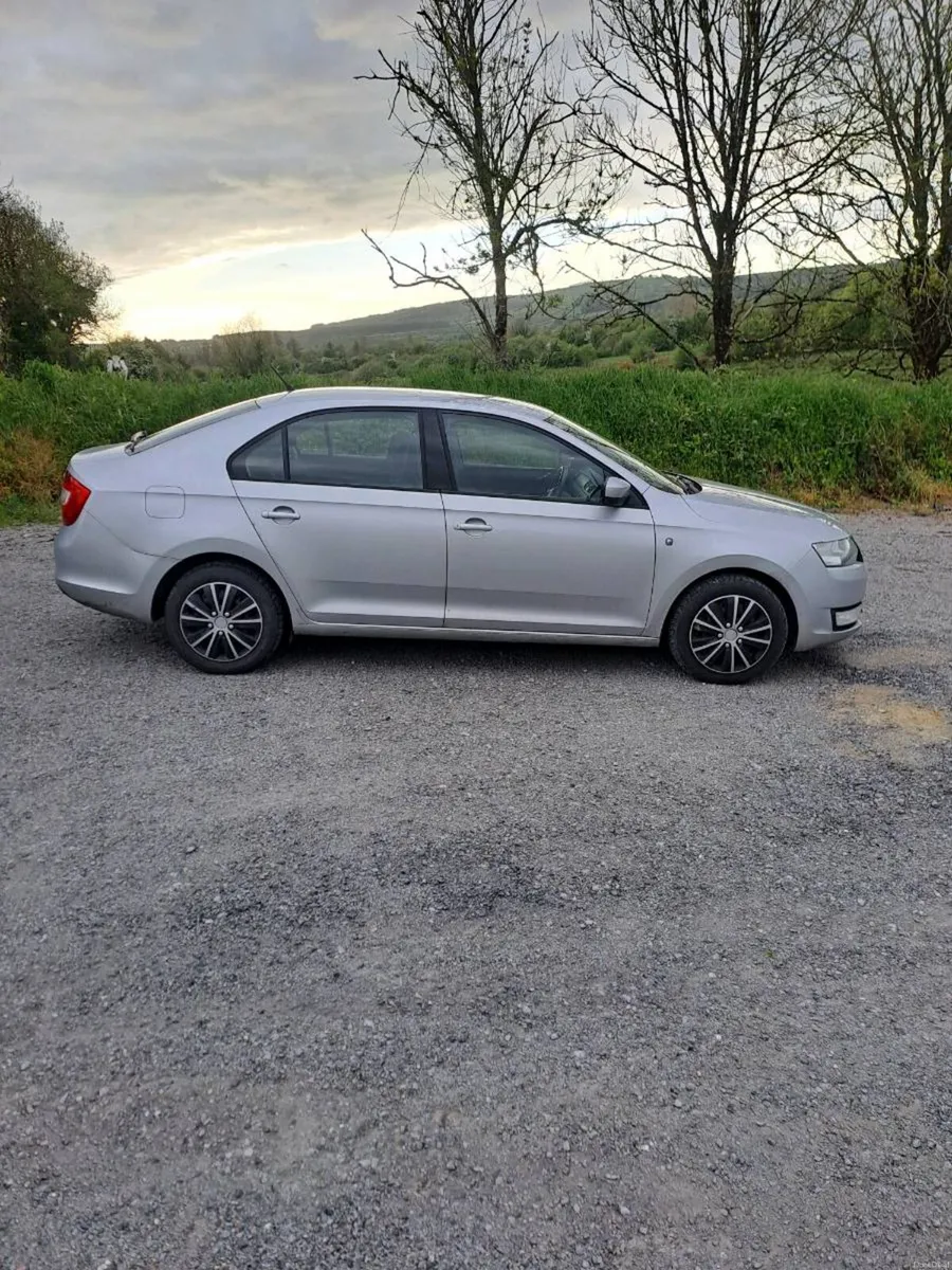 Skoda Rapid - Image 2
