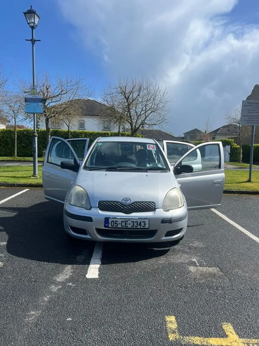 2005 Toyota Yaris - Image 1
