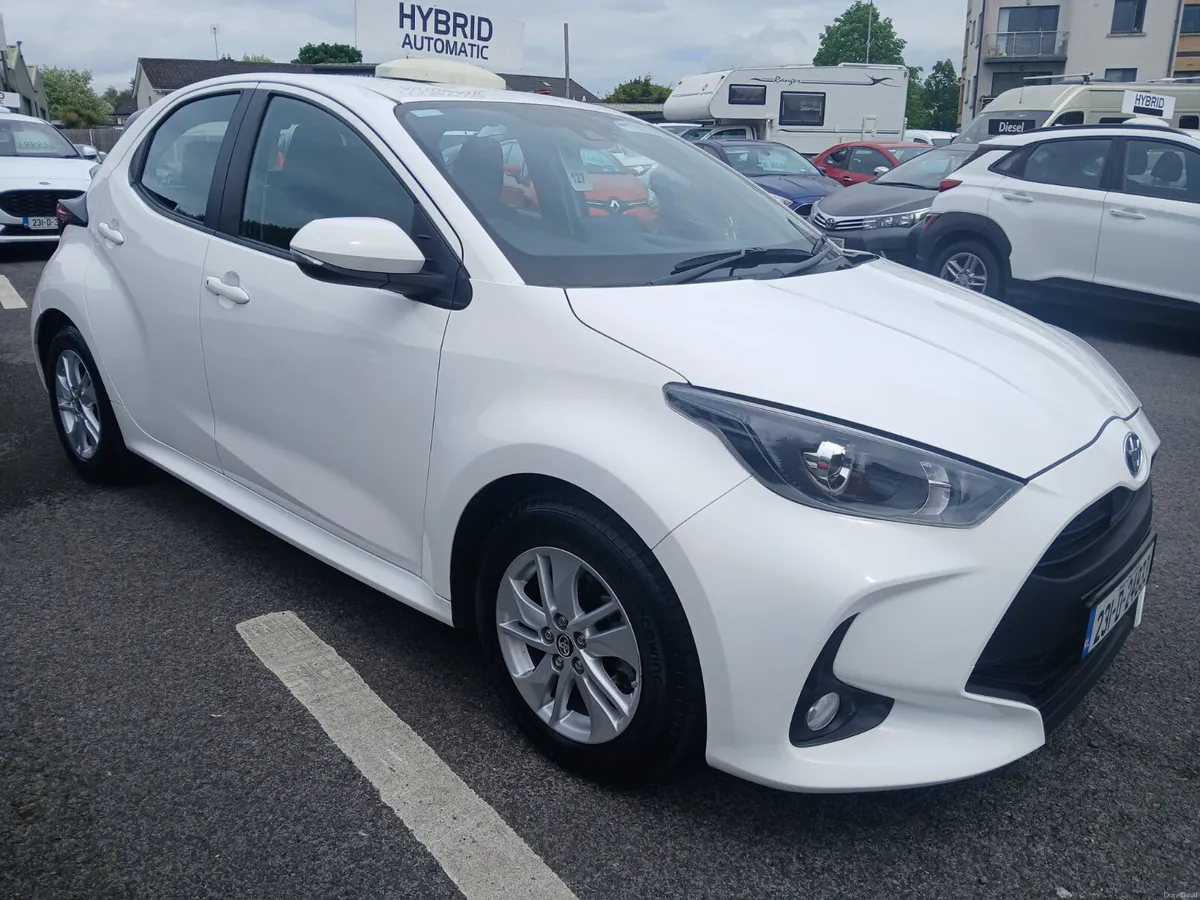 Toyota Yaris hybrid  2023 - Image 4
