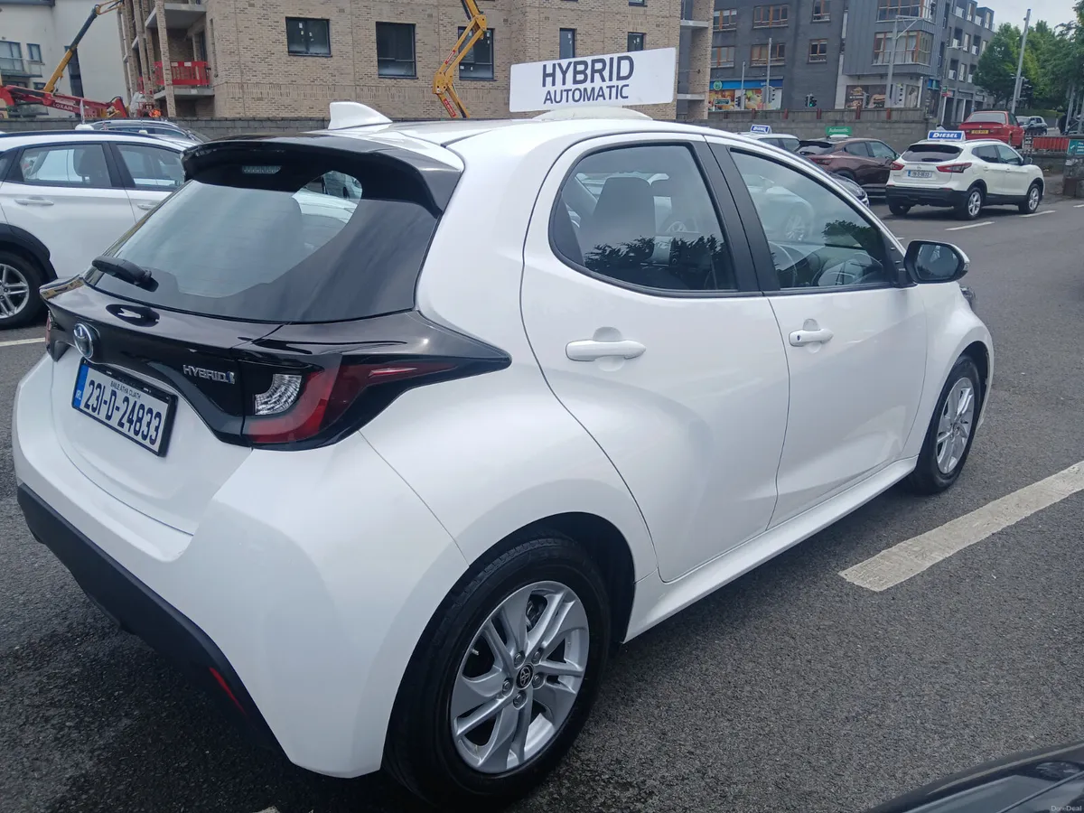 Toyota Yaris hybrid  2023 - Image 6