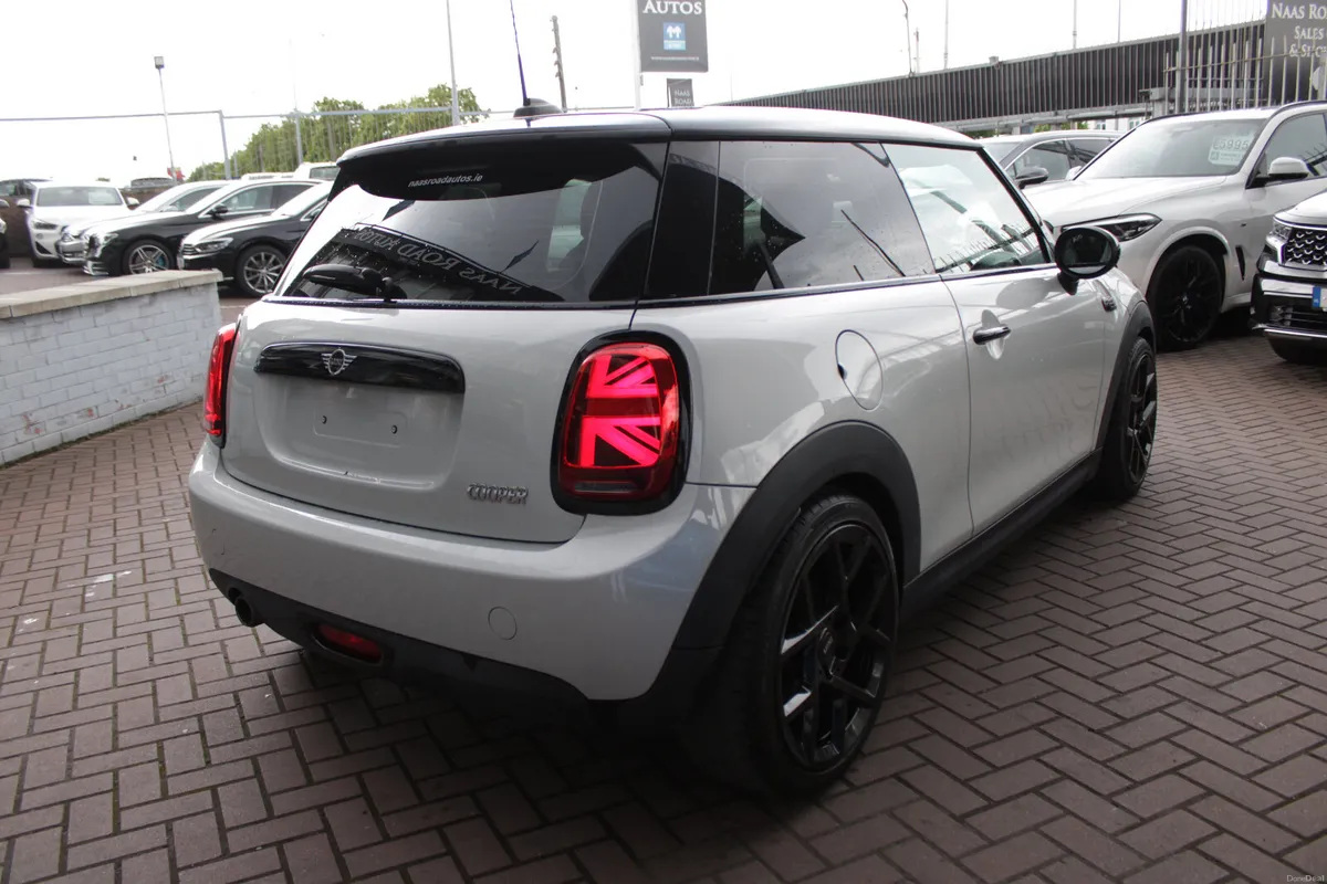 2019 MINI COOPER 1.5 HATCHBACK 3DR AUTO - Image 4