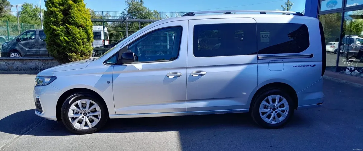 Wheelchair Accessible Ford Tourneo - Image 4