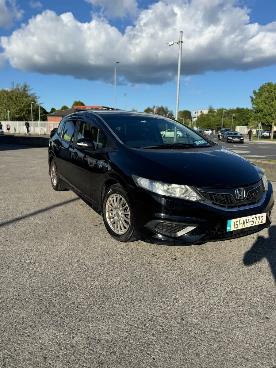Honda Jade 2015 auto 6 SEATER - Image 1