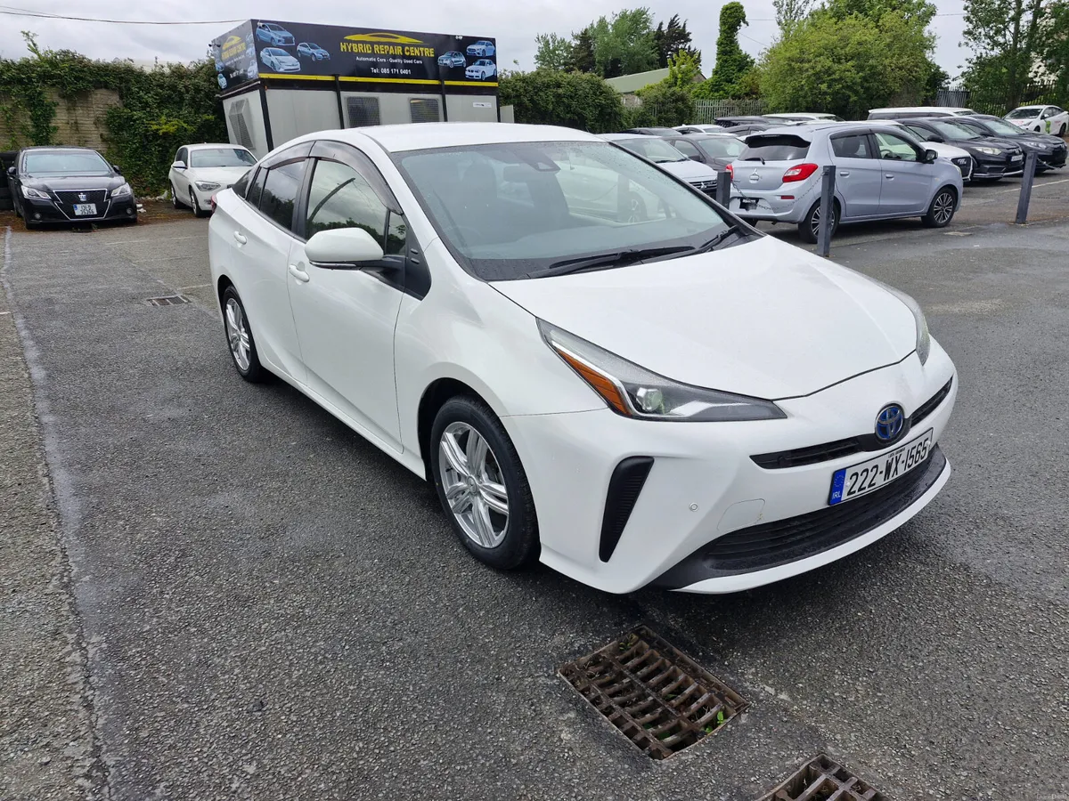 2022 Toyota Prius 1.8L Hybrid Low Miles Automatic - Image 1