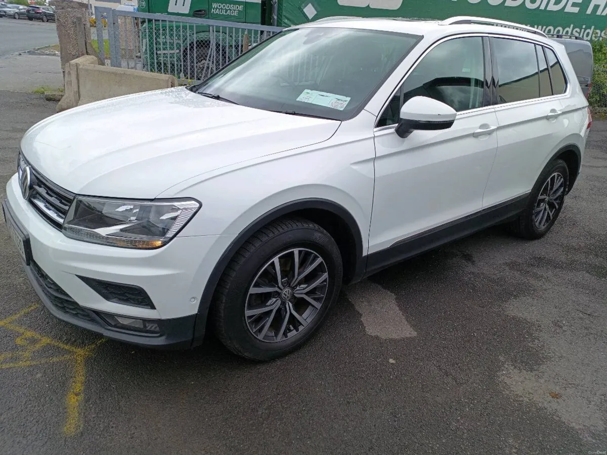 Volkswagen Tiguan 2.0 Manual 182 low km - Image 2