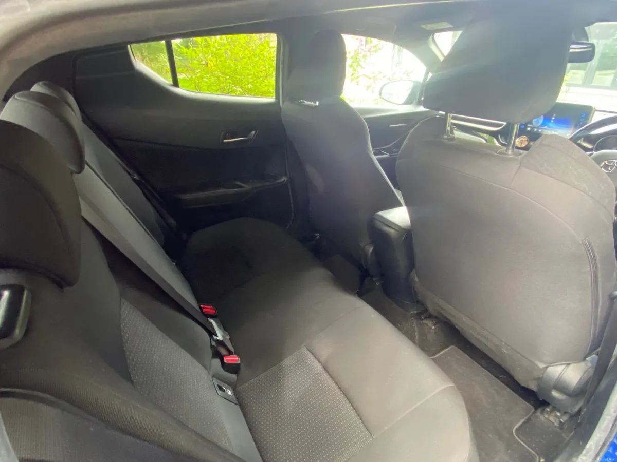 Toyota C-HR 2019 - Image 3