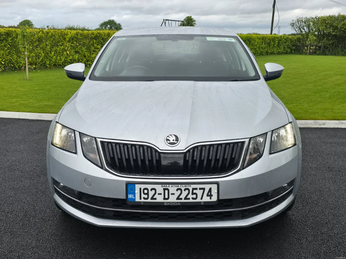 192 Skoda Octavia 1.6 diesel Style Low Km - Image 2