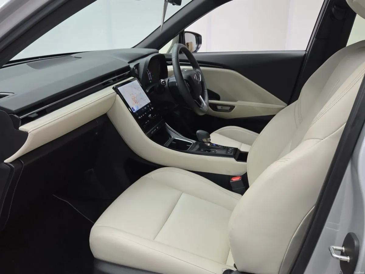 Lexus LBX ELEGANT HYBRID 4DR AUTO - Image 4