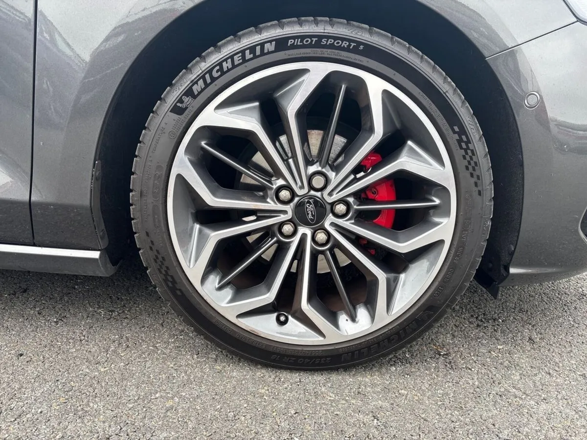 Ford Focus ST-Line X (Vignale) 1.0L EcoBoost 125PS - Image 5