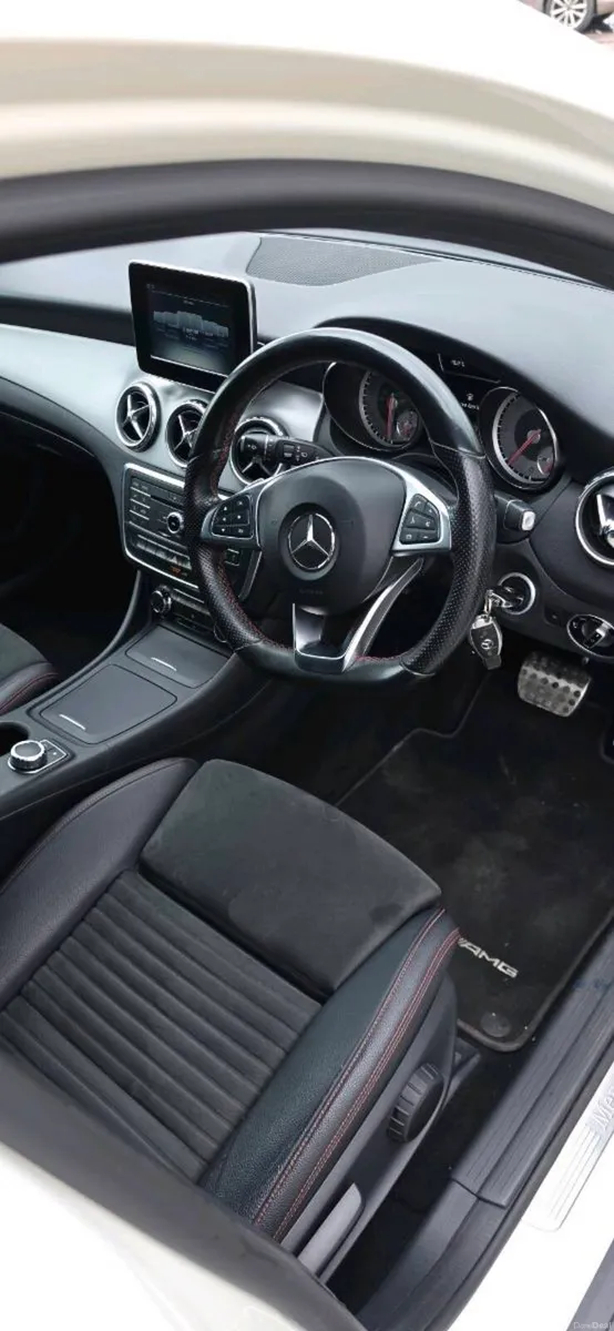 Mercedes benz gla 200d - Image 4