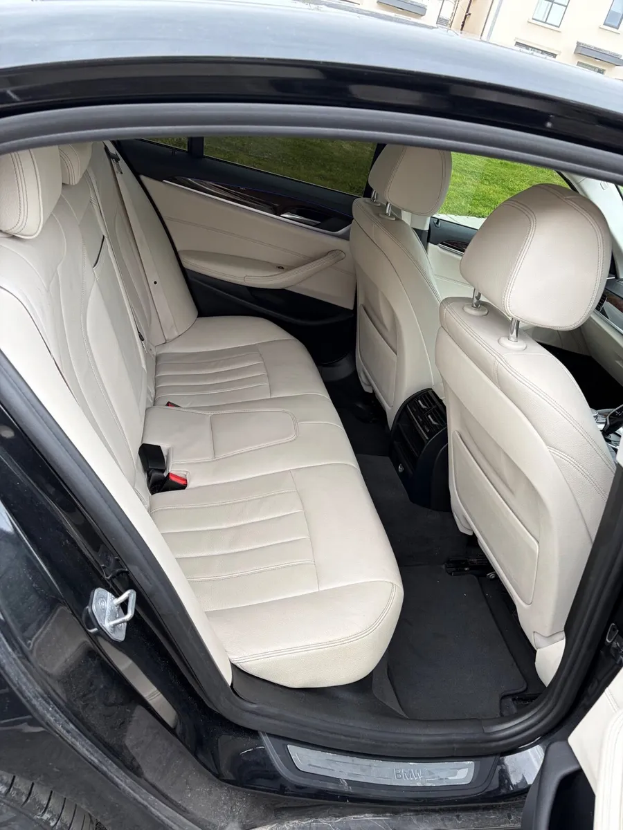 BMW 5-Series 2018 G30 - Image 3