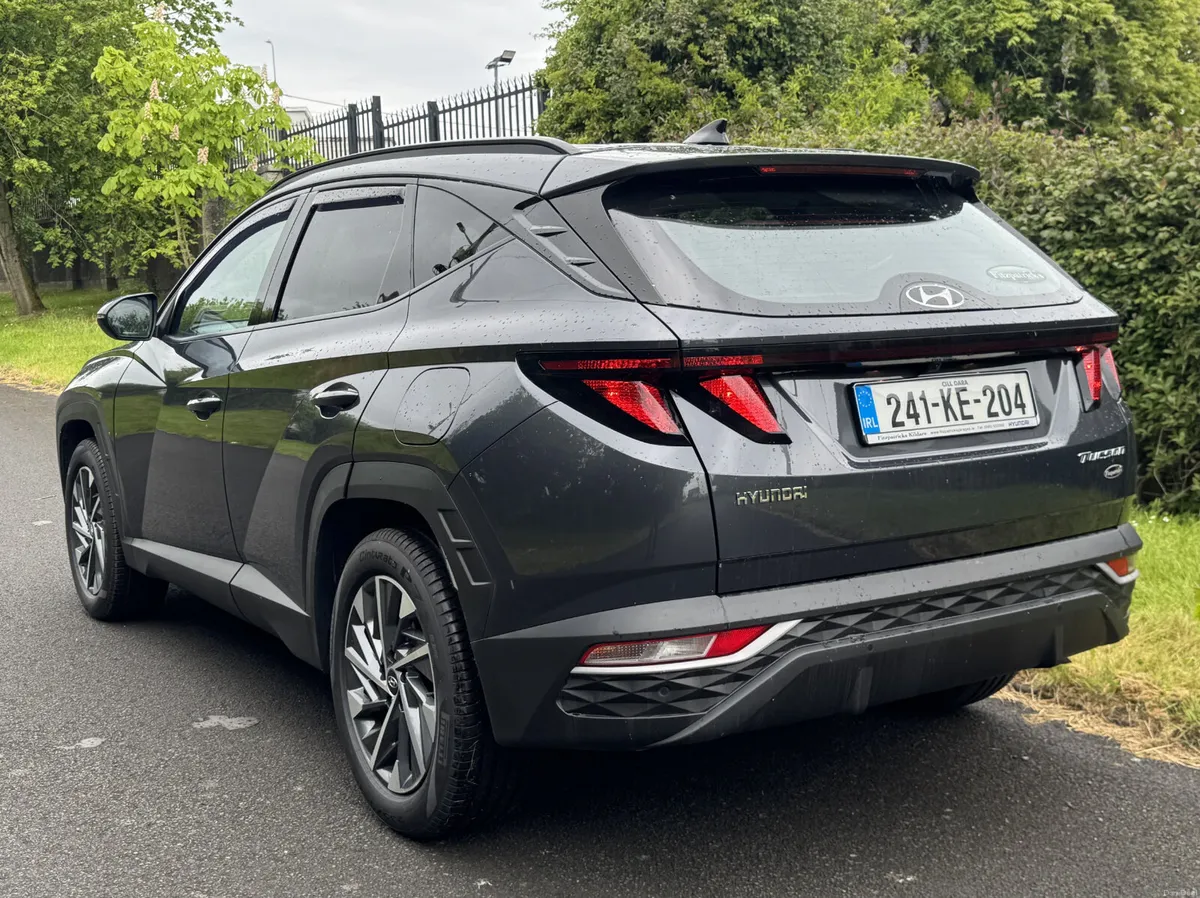 Hyundai Tucson  Executive - “4.9% APR - Image 5